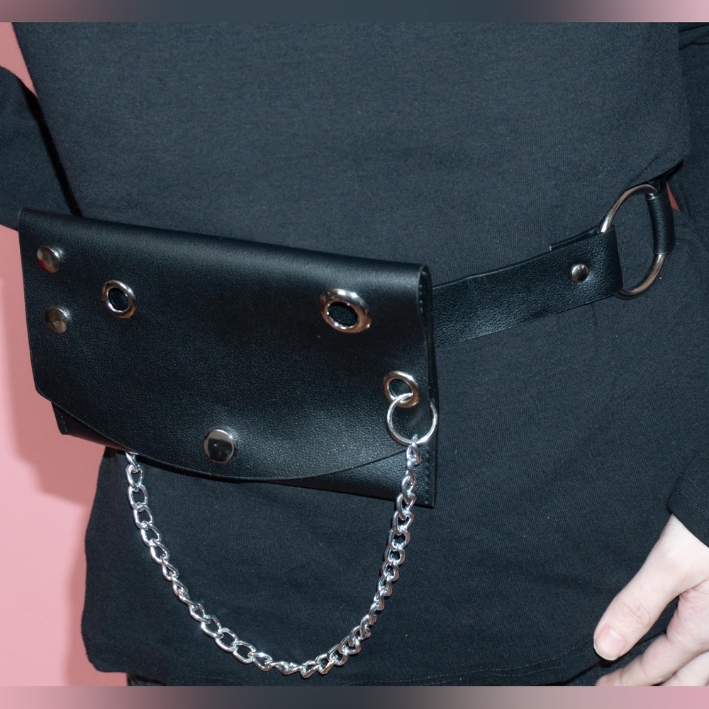 Chain belt bag matte plain: RARE